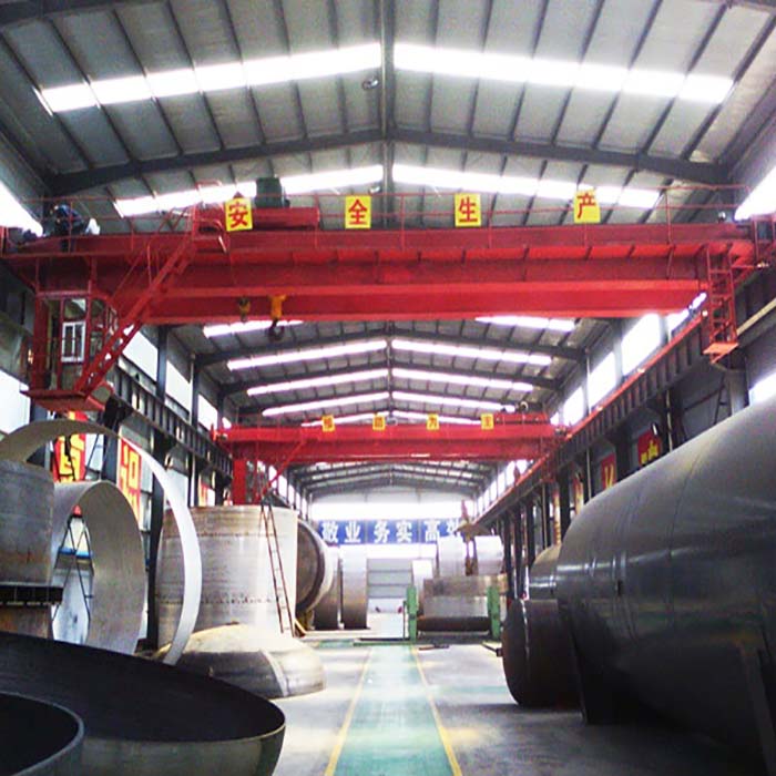 qd型電動(dòng)雙梁橋式(shì)起重(zhòng)機.jpg